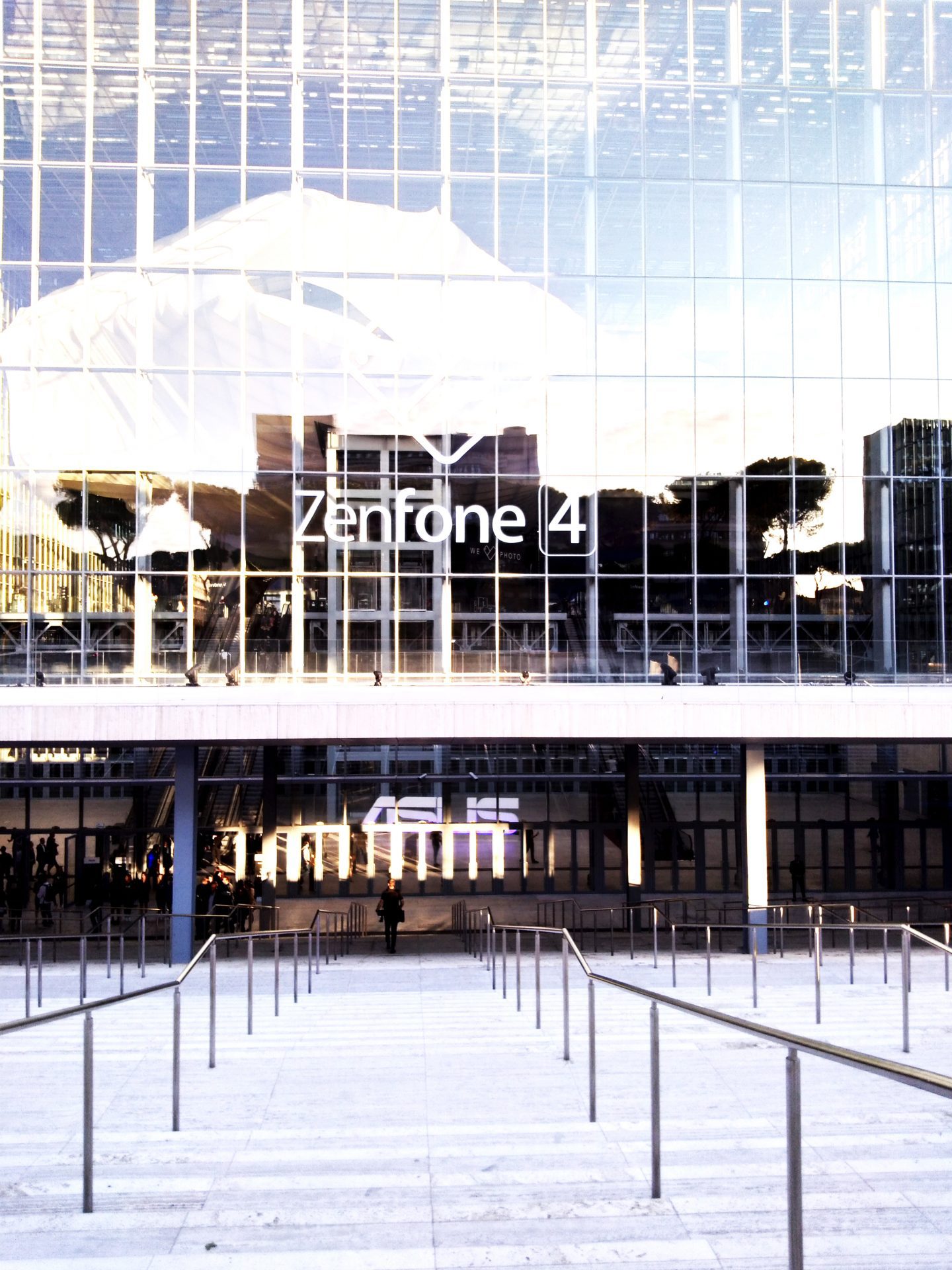 ASUS Zenfone 4 Max ASUS Zenfone 4 Max