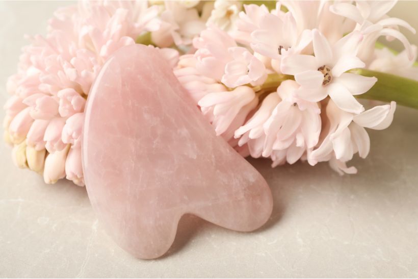 Abendritual für Mamas mit Gua Sha Massage